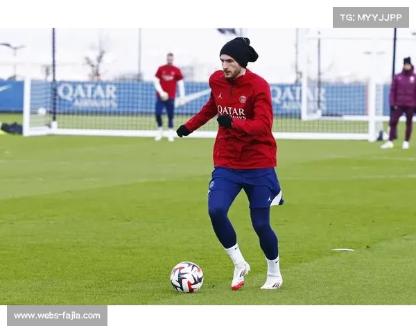 克瓦拉茨赫利亚一条龙破门，巴黎半场2-0领先雷恩